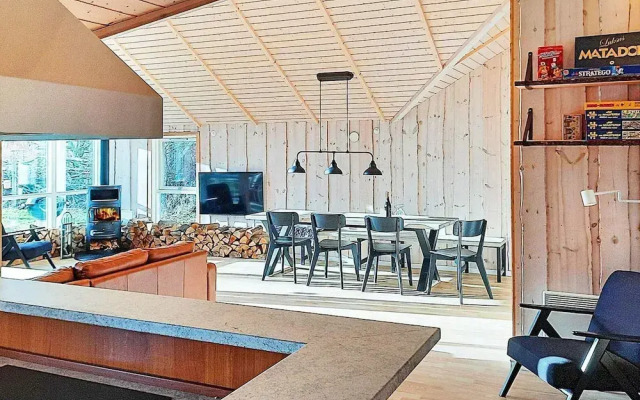 6 Person Holiday Home in Dannemare