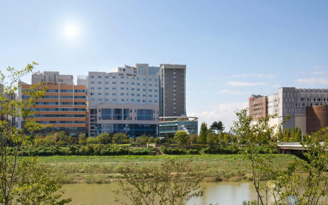 Brown Dot Hotel Jinju Chungmugong