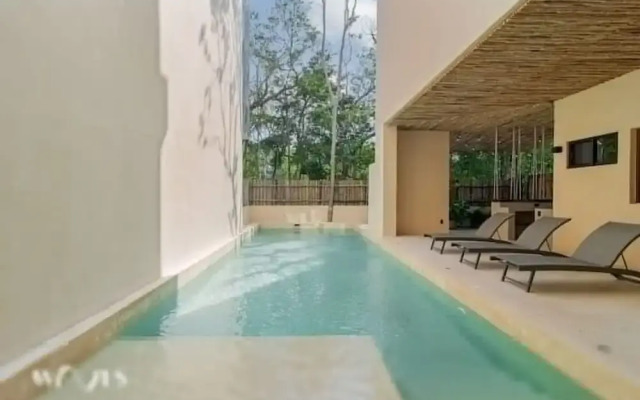Spacious 3 Br w Private Pool Exclusive Gym