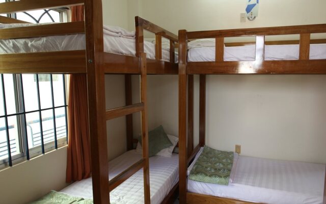 Phi Long Backpacker Hostel Nha Trang