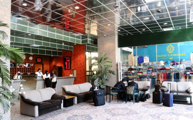 Chinggis Khaan Hotel