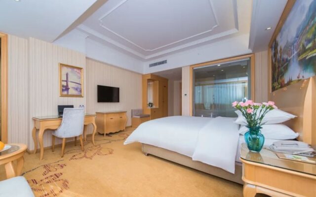 Vienna International Hotel (Huanggang Dongmen Road)