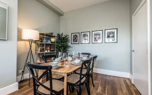Host Stay Catharine Quarters