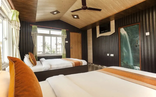 OYO 485 Hotel Holy Lodge Annexe