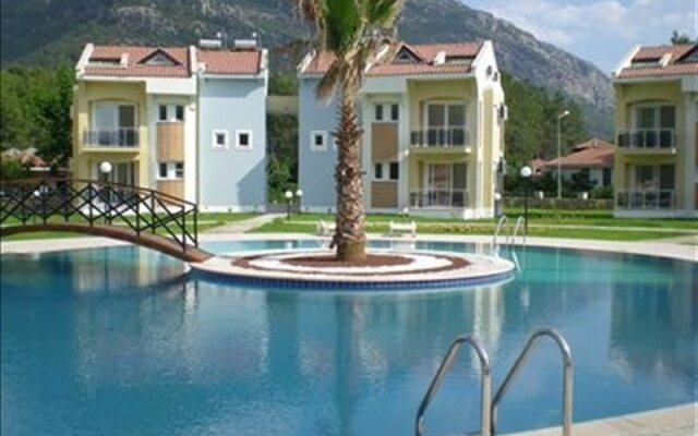 Deska Hisar Garden Apartments