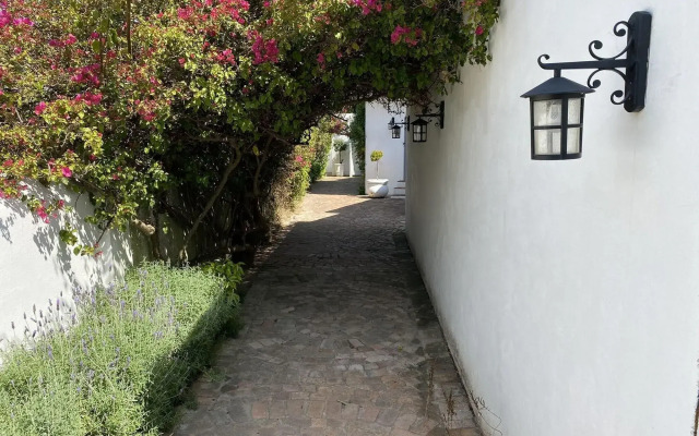 Mirabelle Bed and Breakfast Guest House