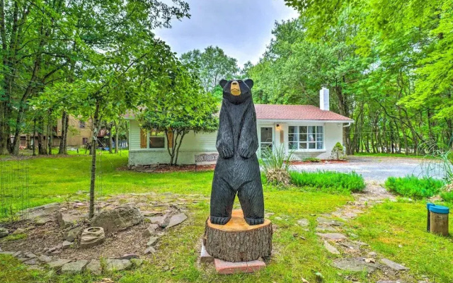 Albrightsville Retreat: Walk to Community Lake!