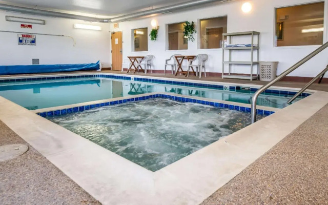 Econo Lodge Colorado Springs near Airport