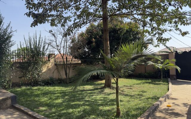 Olive Palm Suites Jinja
