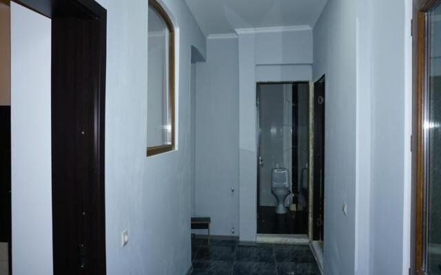 Vakare Hotel