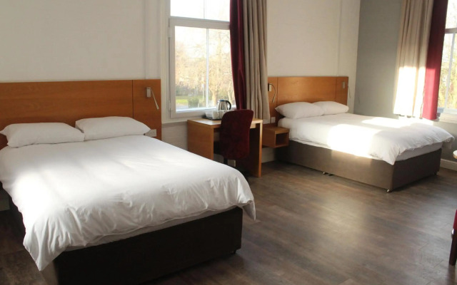 Park Hotel & Apartments