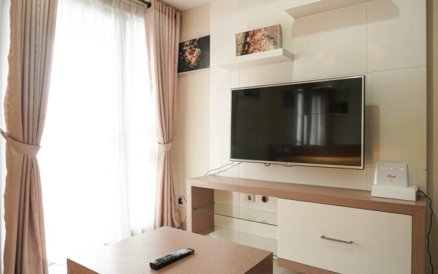 Strategic Location 1BR The Wave Apartment with City View