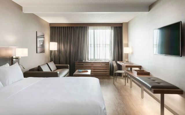 AC Hotel by Marriott Cincinnati at The Banks