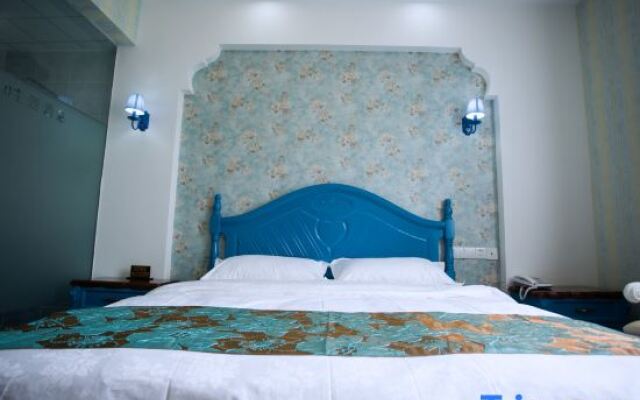 Mengzi 520 Theme Hotel