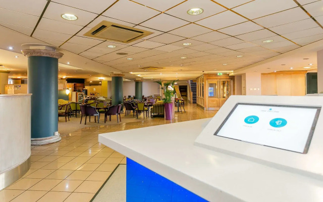 Cedar Court Huddersfield