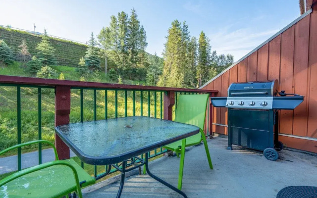 CENTRALLY Located 3-Br Home | TRUE Ski In/Out | FREE access to Pools & Hot Tubs