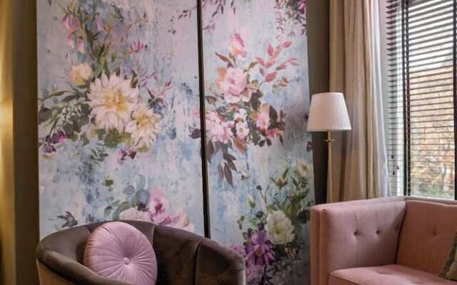 Zenzez Hotel & Lounge