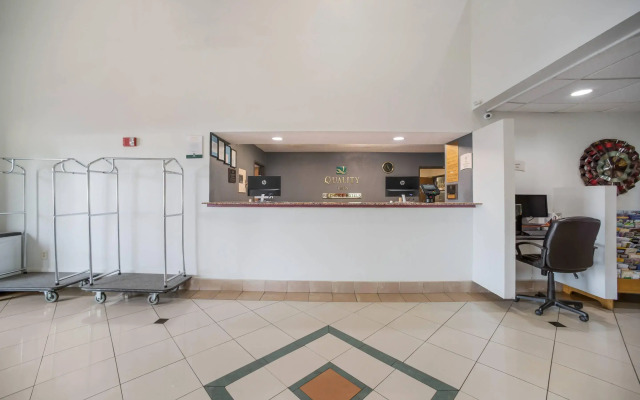 Quality Inn O'Fallon IL - St. Louis
