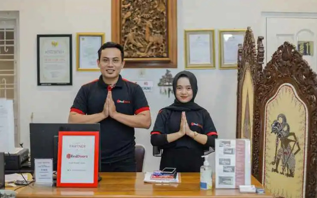 RedDoorz Plus @ Swun Stay Raya Langsep