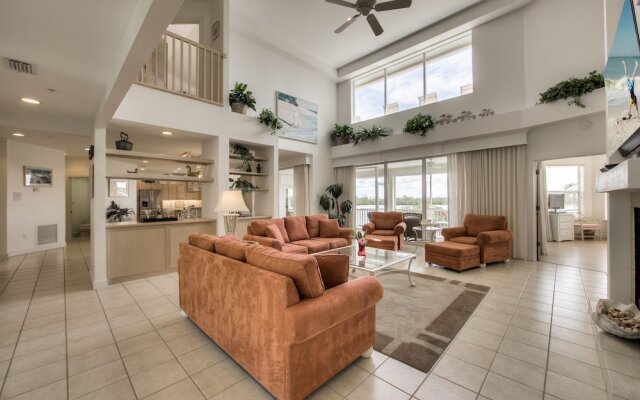 The White Ibis 5 Bedroom Home