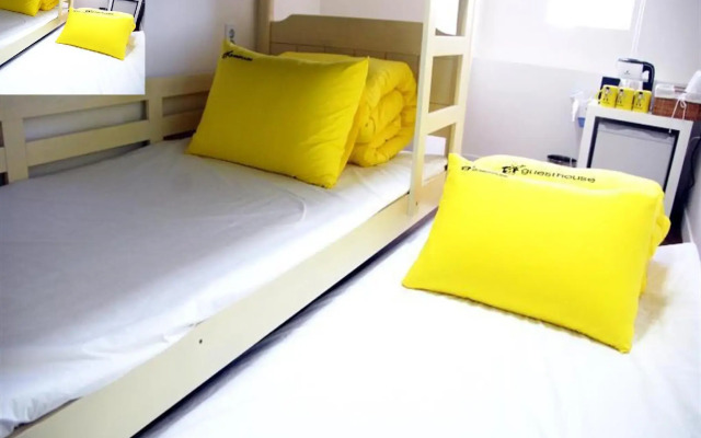 24 Guesthouse Myeongdong Town