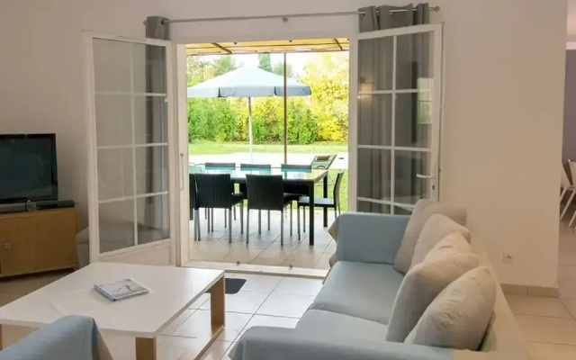 Luxury Provencal Villa With AC, in Charming Luberon Region