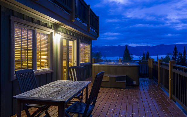 Aspens at Kicking Horse Mountain Resort