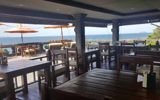 Blue Hill Resort