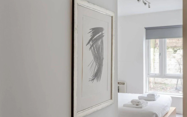 Spacious 1 Bed Apartment Near Shoreditch Park