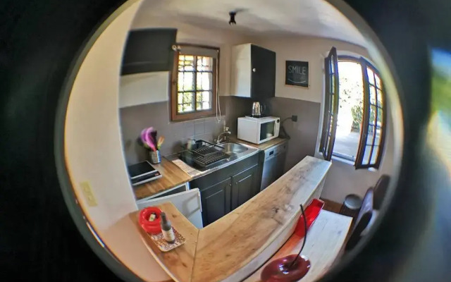 Charmant 2 pièces + terrasse entouré de verdure