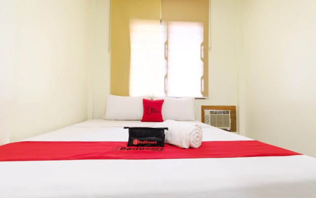 RedDoorz @ Socrates Road Palawan