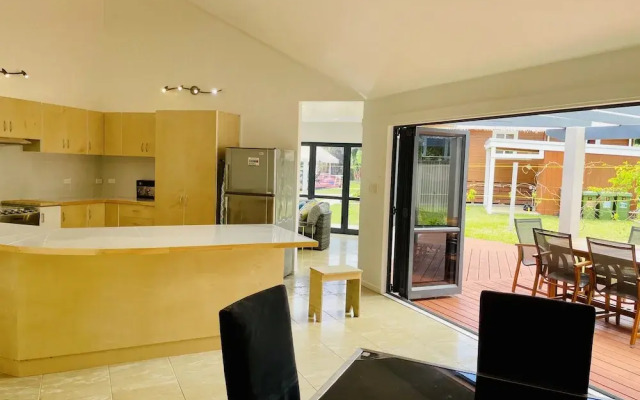 Red Hibiscus Villas