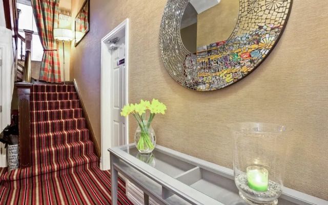 Bowness Bay Suites - Adults only