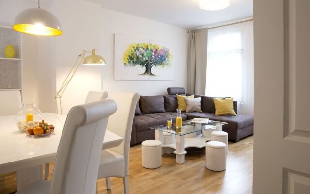 Leon Apartment