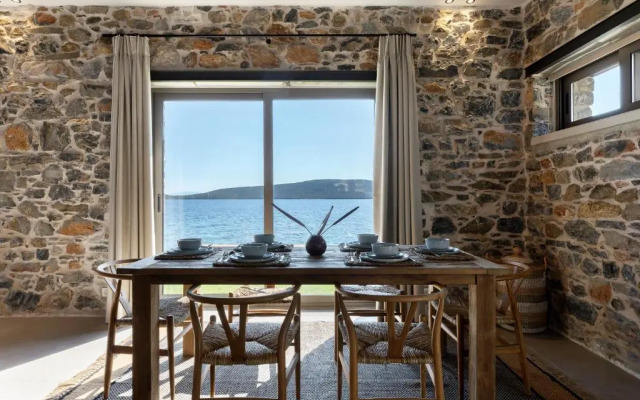 Lichnos Luxury Suites