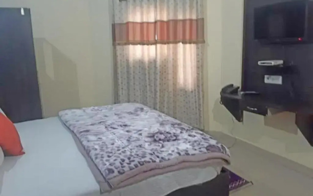OYO 26655 Dr Guest House