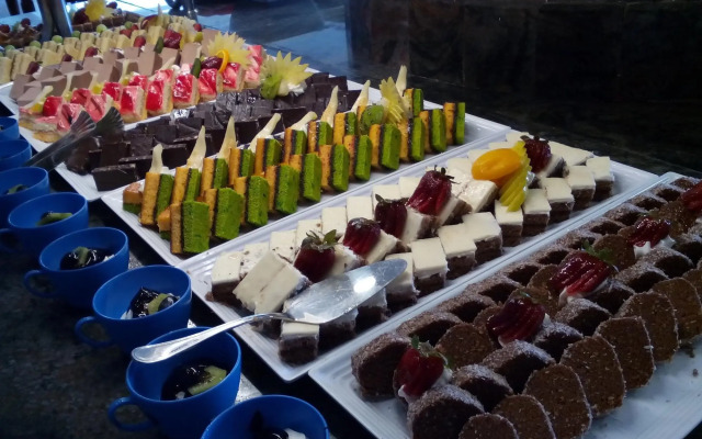 Greek Rooms in the City Center