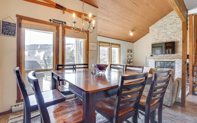 Charming Townhome - Walk to Greek Peak Mountain!