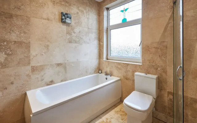 Host Stay Spire View House