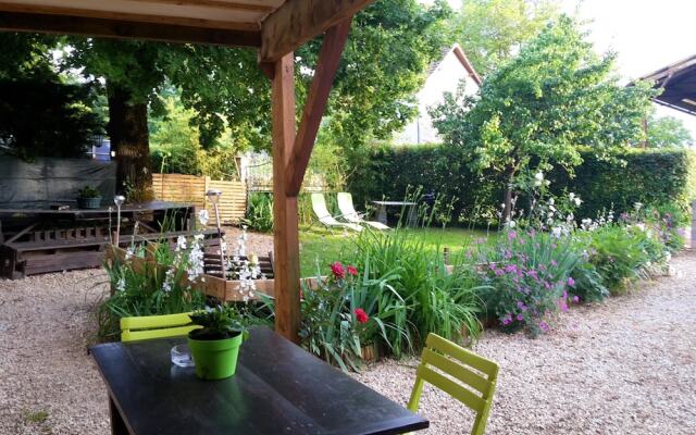 House With 3 Bedrooms in Villeneuve, With Enclosed Garden and Wifi