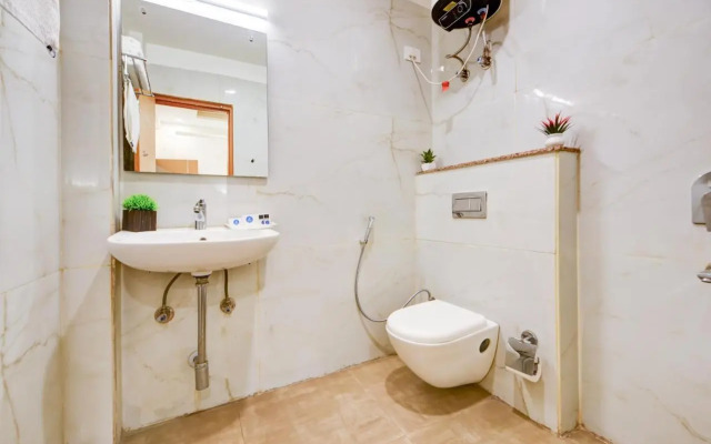 OYO Rooms 813 near Omaxe City Centre