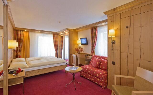 Hotel Holiday