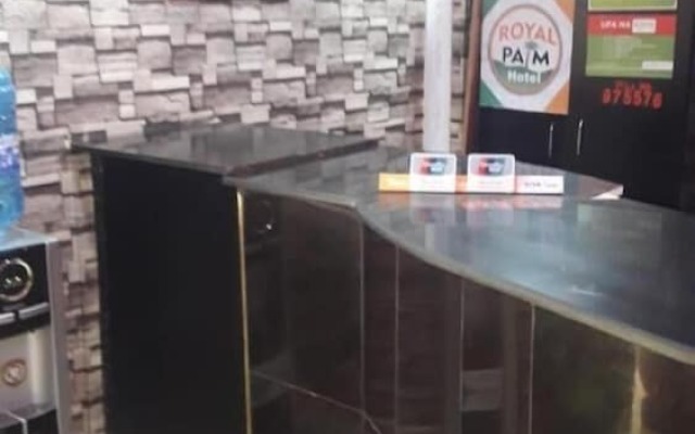 Royal Palm Hotel And Suites