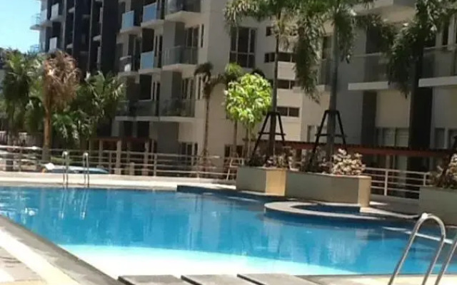 Palm Tree - Genlex Condominium