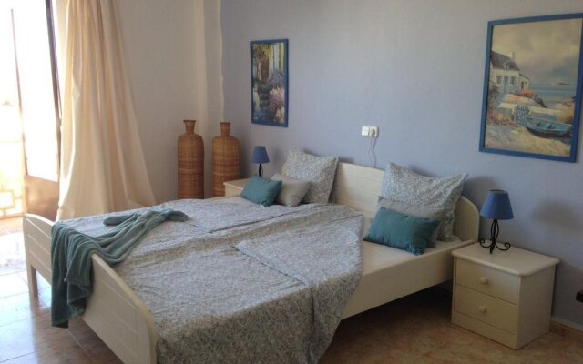 Hostal Cala Llombards