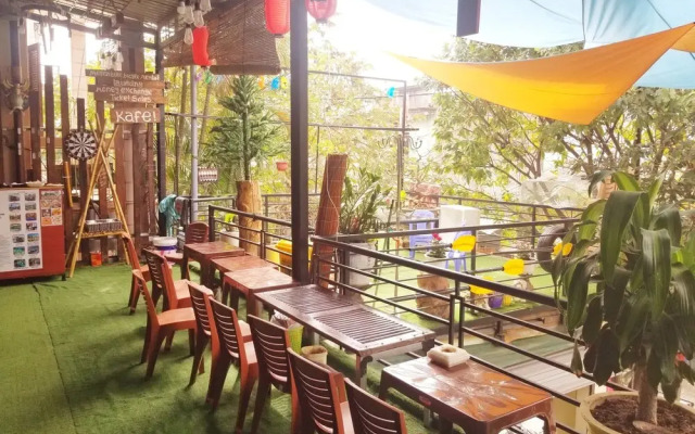 Codo Bee Capsule Garden - Hostel