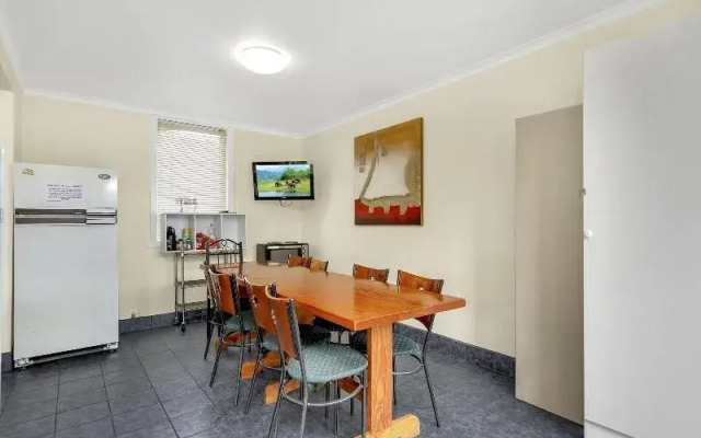 Newport Home Stay and Lodge
