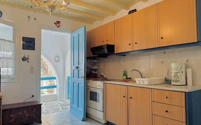 Stylish 2 Bd Escape Apt at Ornos Beach