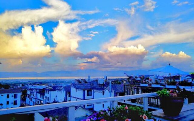 Gemudun Villa Courtyard