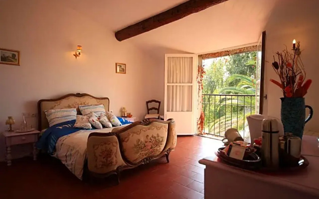 Maison De L'Orb